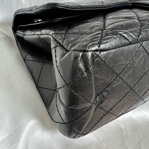 Chanel Black 2.55 Reissue 227 Double Flap Bag - Picture 6 of 15